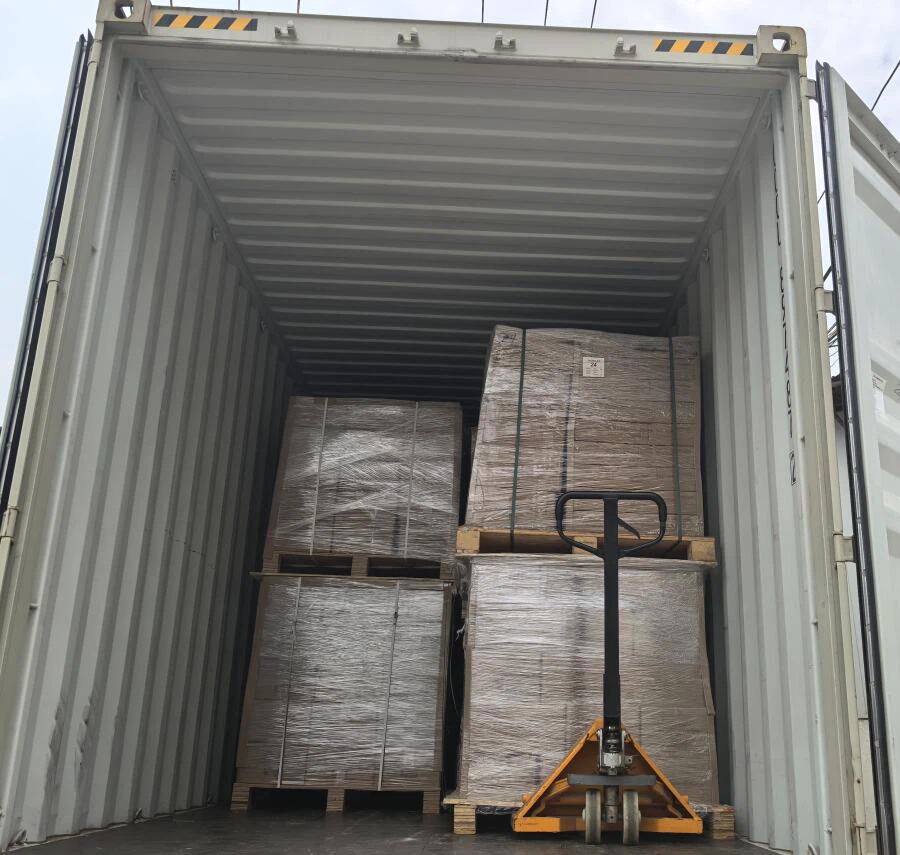 Loading and shipping Loading and shipping